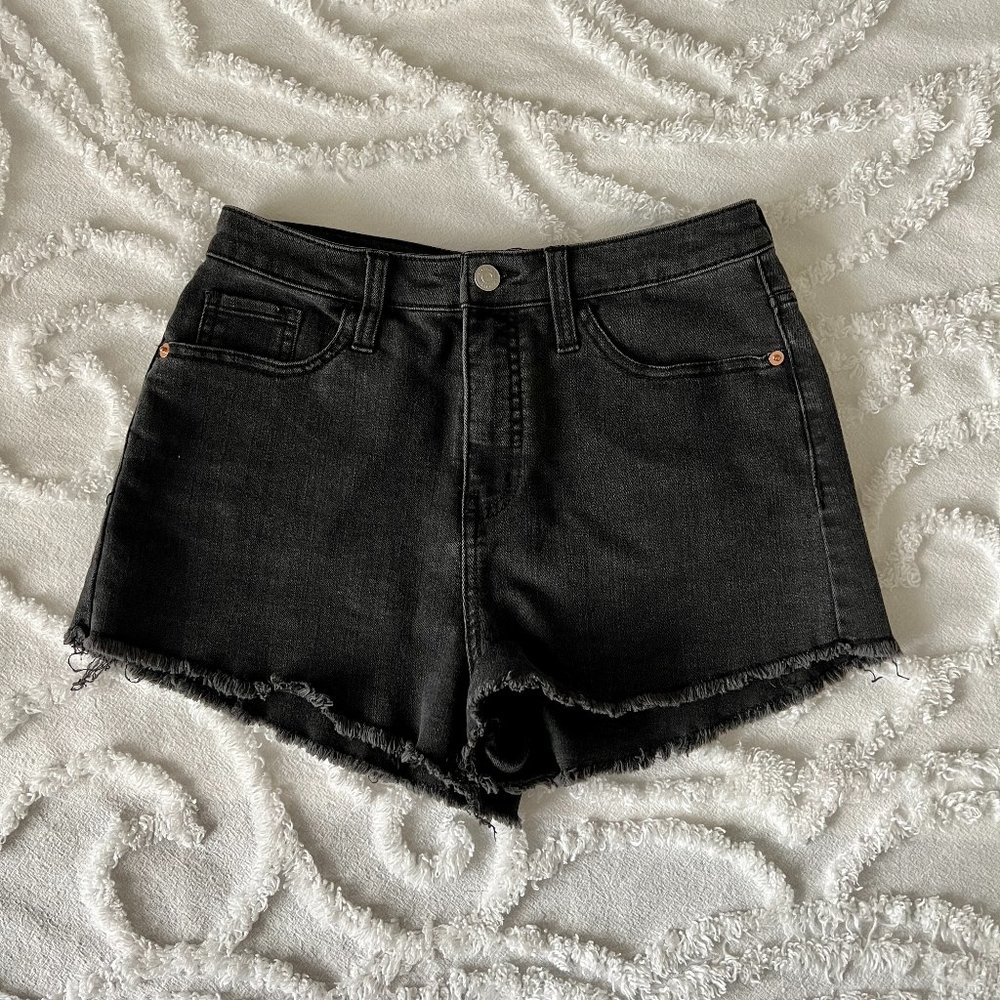 Frayed Hi-Rise Black Denim Short